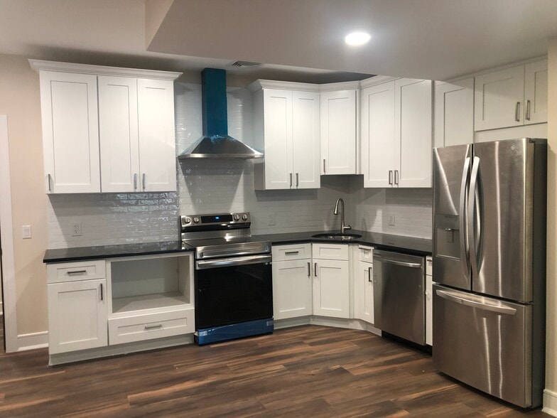 More Photos Of 733 Anderson Ave, Cliffside Park Storefront Retail Residential For Lease