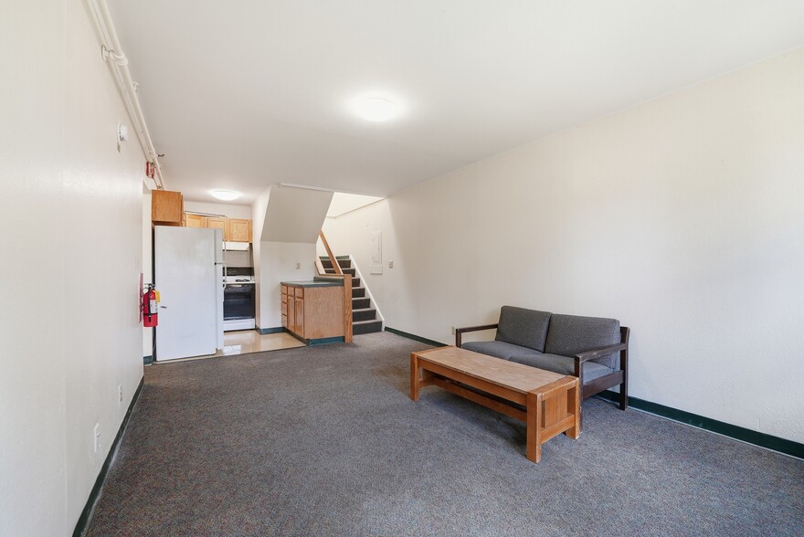 More Photos Of 893 West St, Amherst Schools For Sale