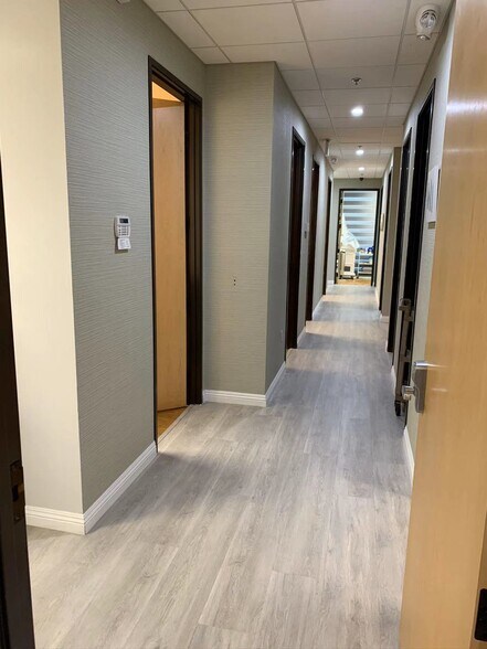More Photos Of 13768 Roswell Ave, Chino Medical For Lease