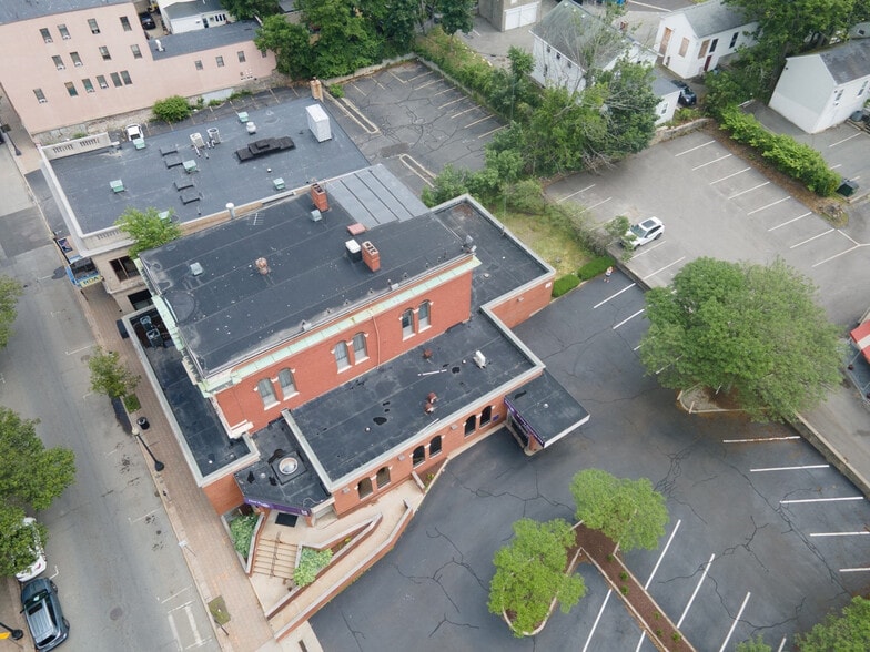 More Photos Of 141 N Main St, Fall River Medical For Lease