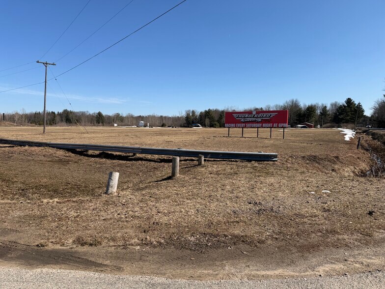 More Photos Of 350 W Riley Thompson Rd, Muskegon Sports And Entertainment For Sale