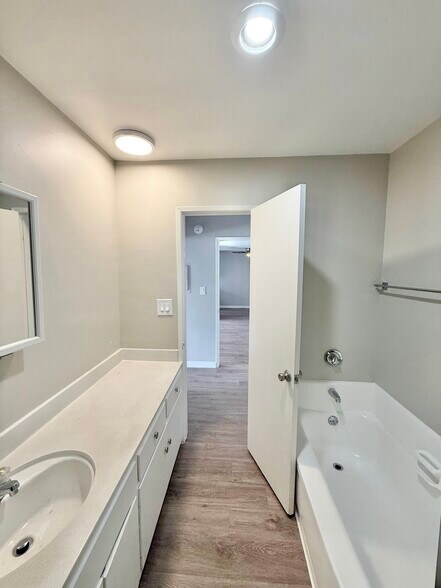 More Photos Of 11911 Weddington St, Valley Village Apartments For Sale