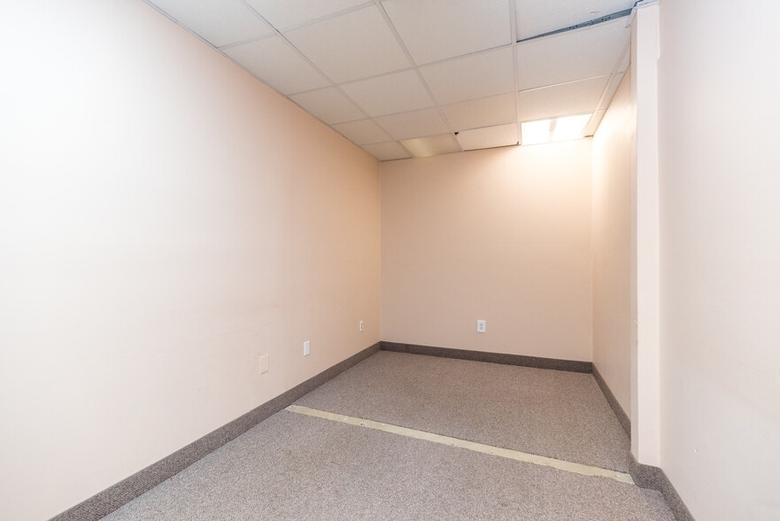 More Photos Of 908-918 Town Center, New Britain Office For Sale