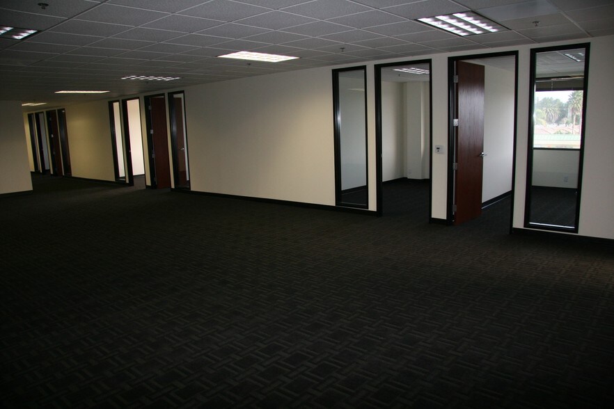 More Photos Of 7301 Topanga Canyon Blvd, Canoga Park Office For Lease