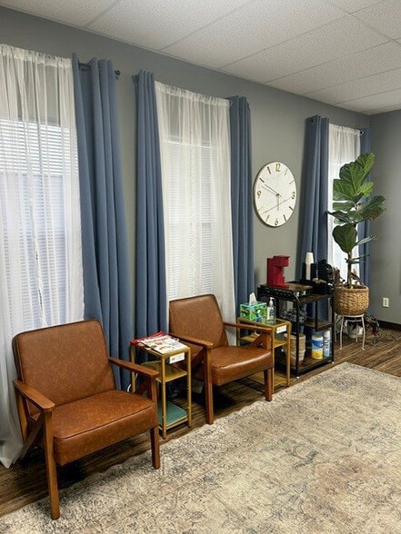 More Photos Of 7702 E 91st St, Tulsa Medical For Lease