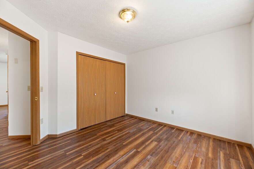 More Photos Of 1894-1898 Springfield Lake Blvd, Akron Apartments For Sale