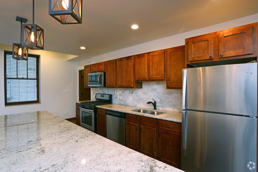 More Photos Of 7 S Stolp Ave, Aurora Apartments For Lease