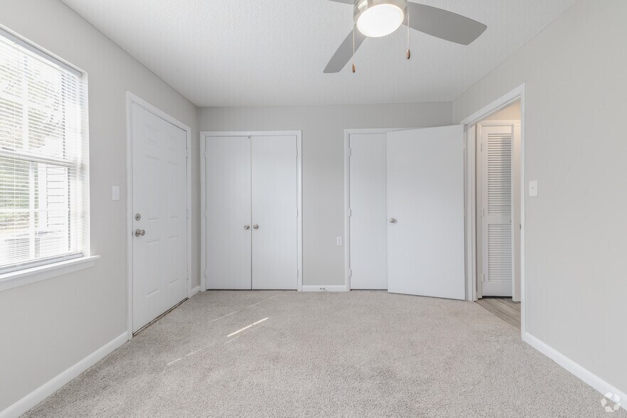 More Photos Of 1004 Appamattox Ct, Fayetteville Apartments For Sale