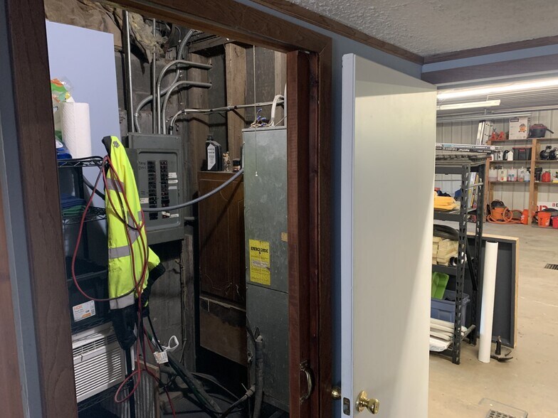 More Photos Of 106 Louis St W, Cologne Service For Sale