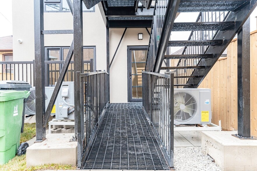 More Photos Of 14 Holmesdale Rd, Toronto Apartments For Sale