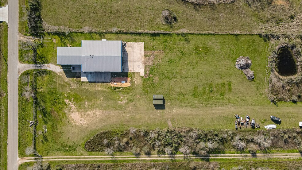 More Photos Of 33112 Rochen Rd, Waller Industrial For Sale