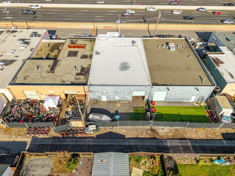 More Photos Of 790-800 S Amphlett Blvd, San Mateo Warehouse For Lease