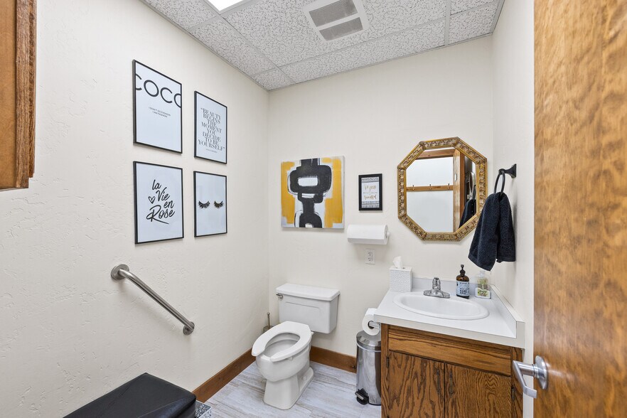 More Photos Of 1297 Burns Way, Kalispell Office For Sale