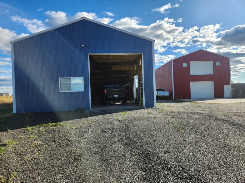 Primary Photo Of 1405 W Half Moon Rd, Colbert Self Storage For Lease