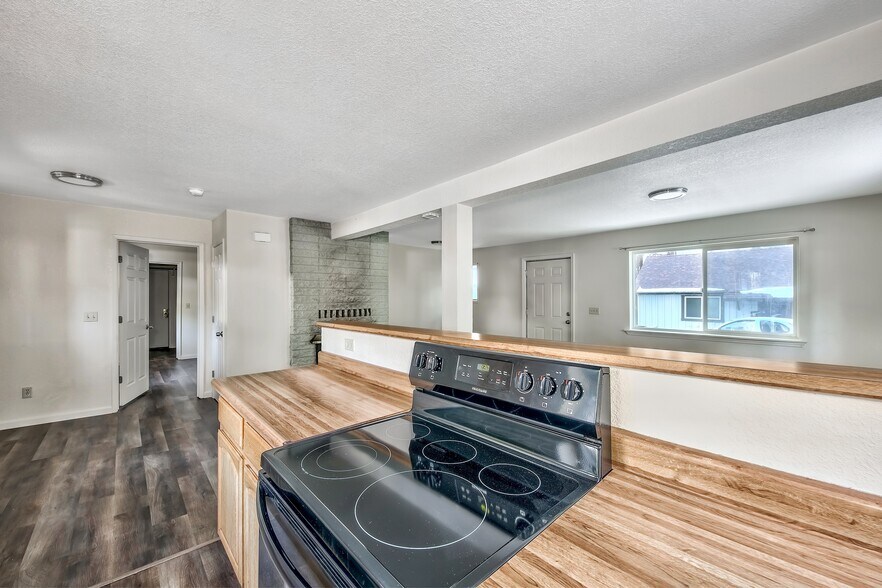 More Photos Of 1036 Moss Rd, South Lake Tahoe Apartments For Sale