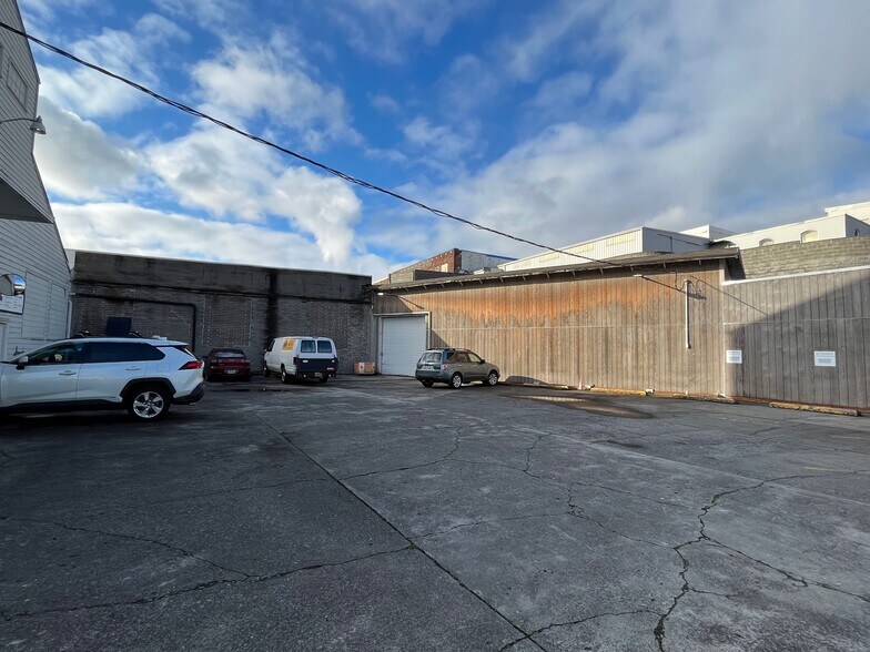 More Photos Of 679-687 N Thompson St, Portland Warehouse For Lease