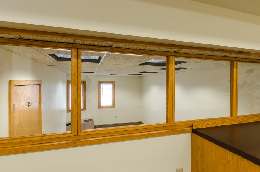 More Photos Of 40-60 Beechwood Dr, North Andover Loft Creative Space For Lease