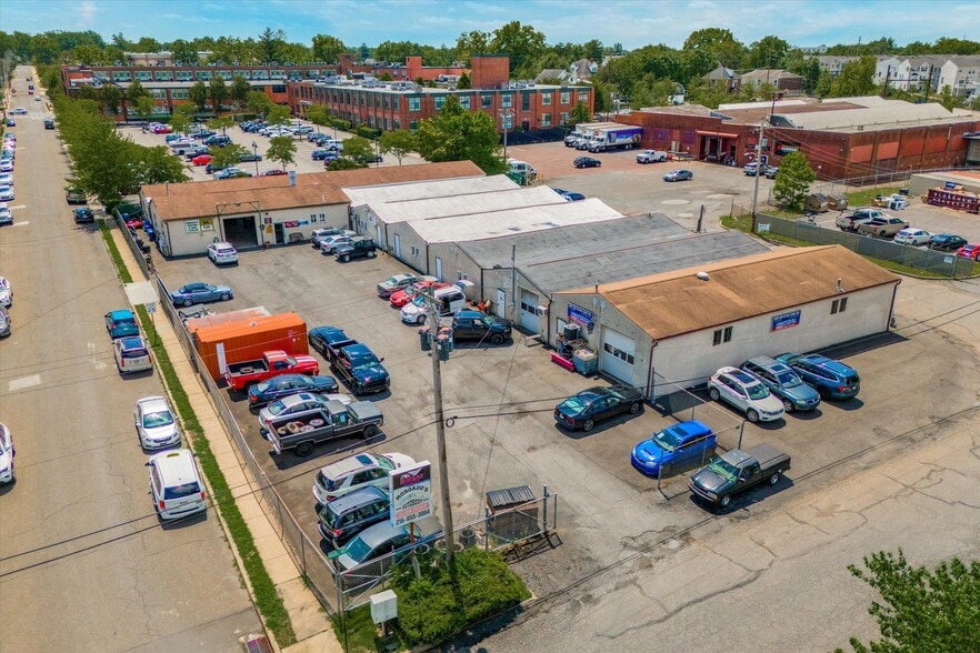 More Photos Of 100 Penn St, Lansdale Warehouse For Sale