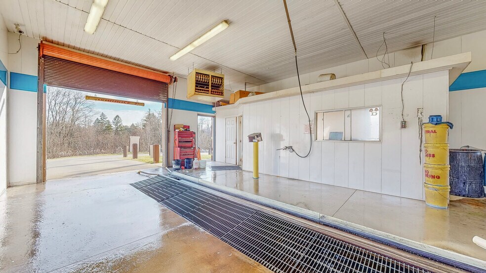 More Photos Of 4180 Sunset Blvd, Steubenville Carwash For Sale