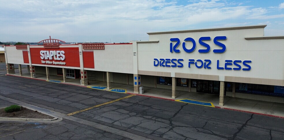 More Photos Of 4043 Riverdale Rd, Riverdale General Retail For Sale