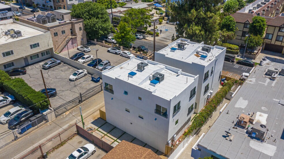 More Photos Of 21719 Hart St, Canoga Park Apartments For Sale