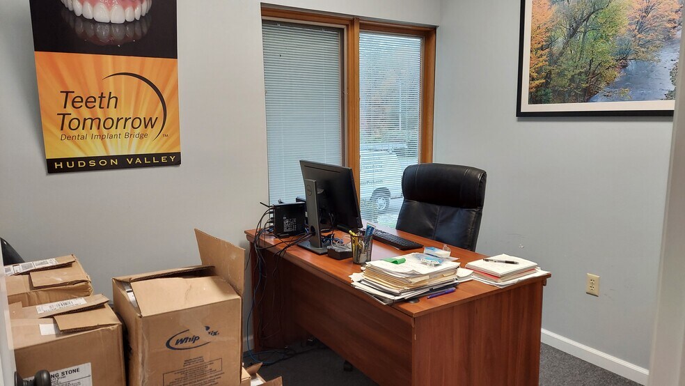 More Photos Of 33 Basin Rd, West Hurley Medical For Lease