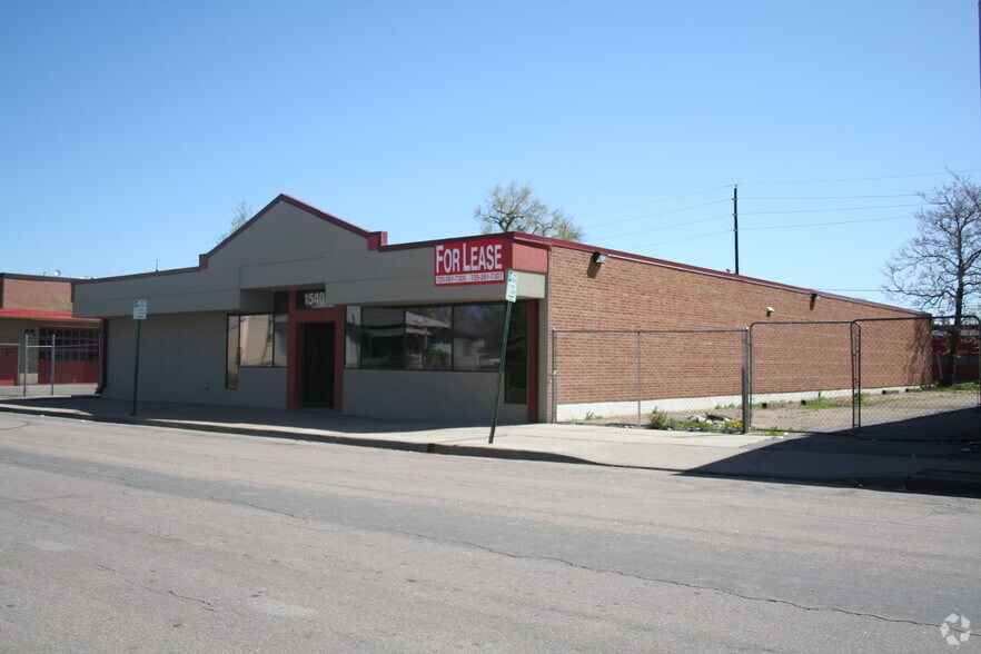 More Photos Of 1540 Boston St, Aurora Office For Sale