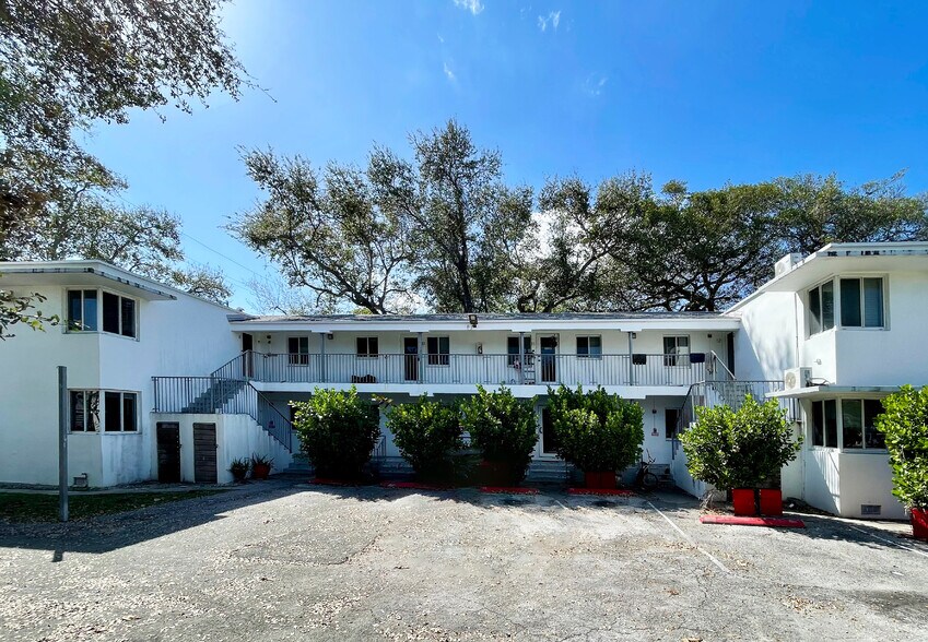 Primary Photo Of 648 NE 80th St, Miami Apartments For Sale