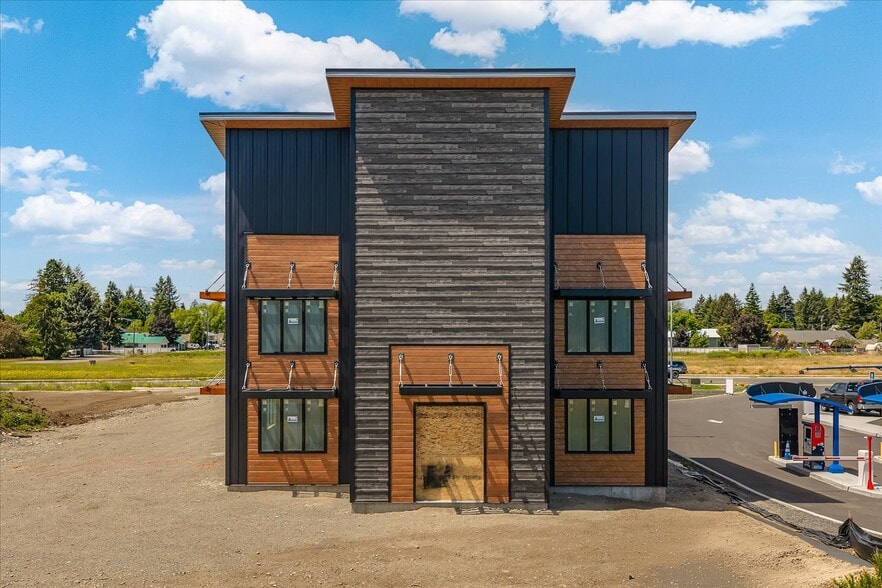 More Photos Of 9878 Kirkpatrick st, Hayden Office For Sale
