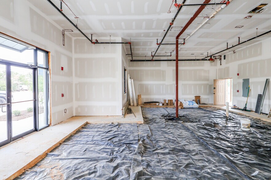 More Photos Of 1004 N Lamar Blvd, Oxford Apartments For Lease