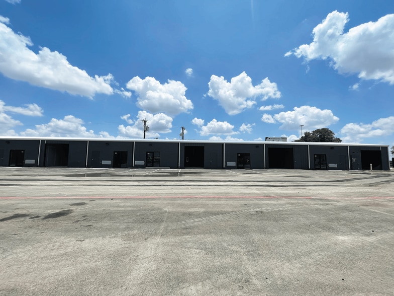 More Photos Of 6910 NE Loop 410, San Antonio Unknown For Lease