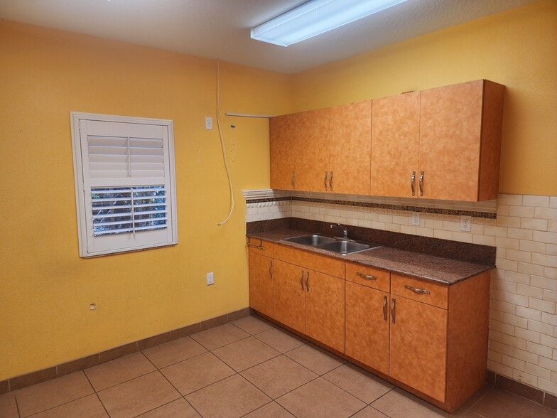 More Photos Of 2344 Crestover Ln, Wesley Chapel Medical For Lease