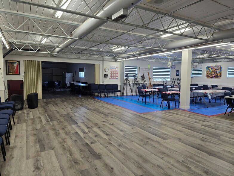 More Photos Of 10584 107th St NW, Edmonton Office For Sale