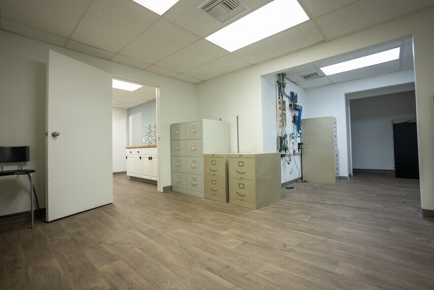 More Photos Of 8814-8816 S Sepulveda Blvd, Los Angeles Loft Creative Space For Lease