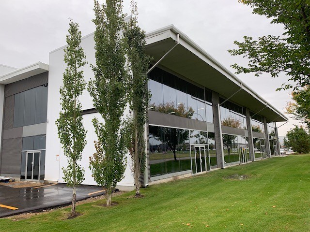 More Photos Of 125 Carleton Dr, St. Albert Flex For Lease