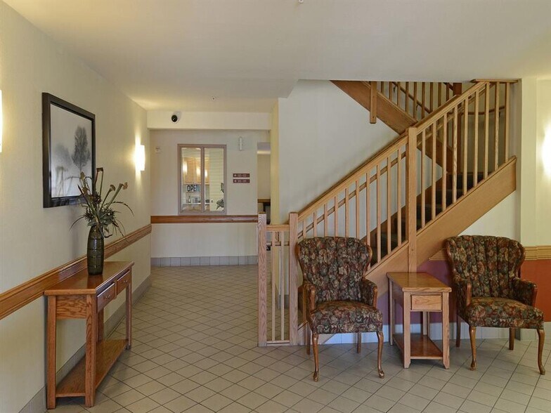 More Photos Of 721 Lake Susan Dr, Chanhassen Apartments For Sale