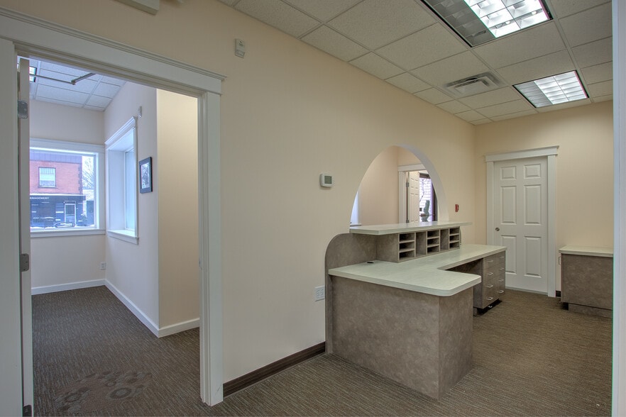 More Photos Of 244 Main St S, Cambridge Storefront Retail Office For Lease