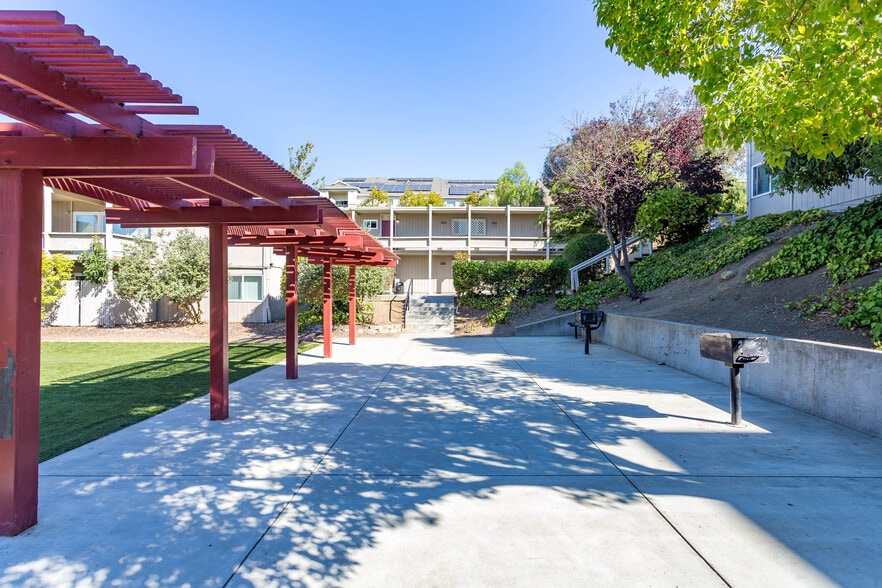 More Photos Of 201 Avian Dr, Vallejo Apartments For Sale