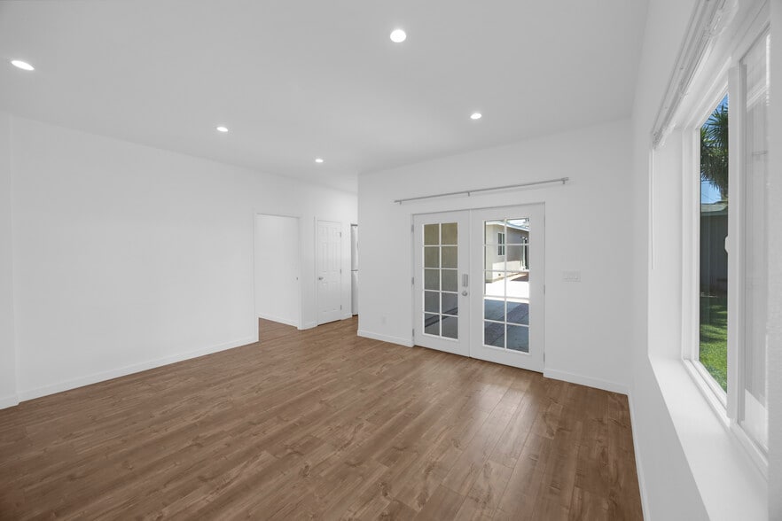 More Photos Of 456 N Batavia St, Orange Apartments For Sale