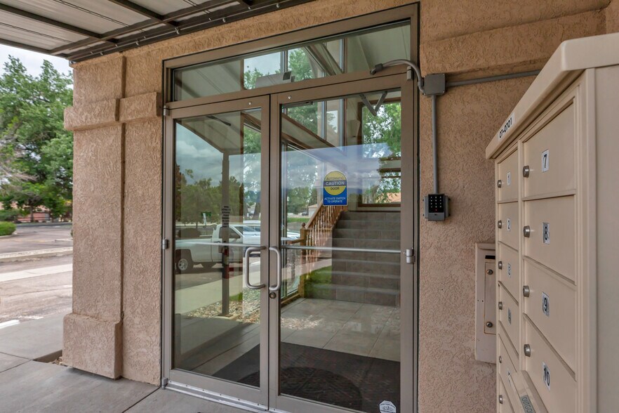 More Photos Of 3225 Templeton Gap Rd, Colorado Springs Office For Lease
