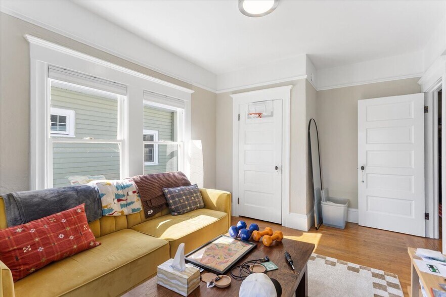 More Photos Of 3110 California St, Berkeley Multifamily For Sale