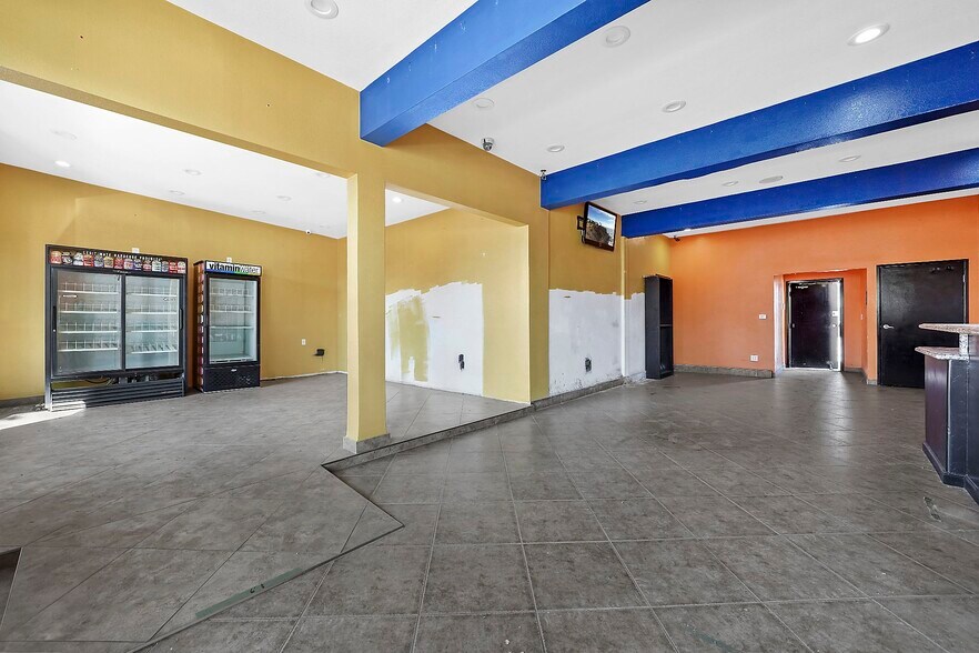 More Photos Of 4832-4850 Lankershim Blvd, North Hollywood Storefront For Lease