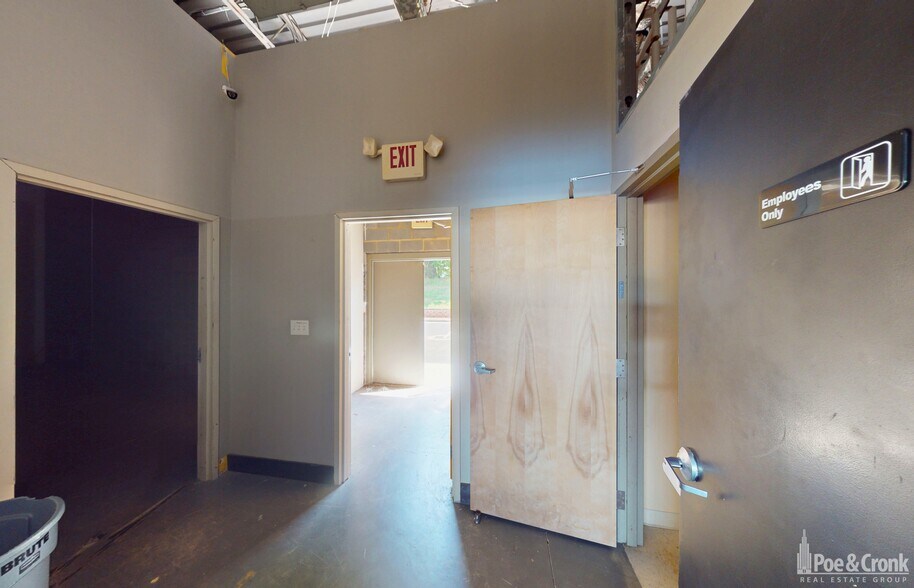 More Photos Of 4750 Valley View Blvd NW, Roanoke Freestanding For Lease