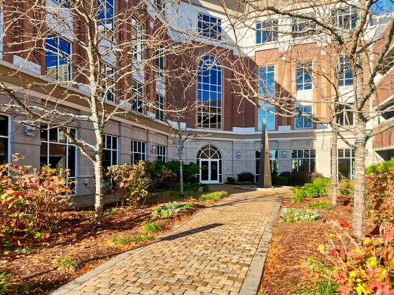 More Photos Of 331 E Main St, Rock Hill Coworking Space