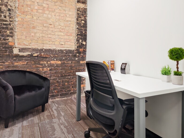 More Photos Of 540 N Broadway, Green Bay Coworking Space