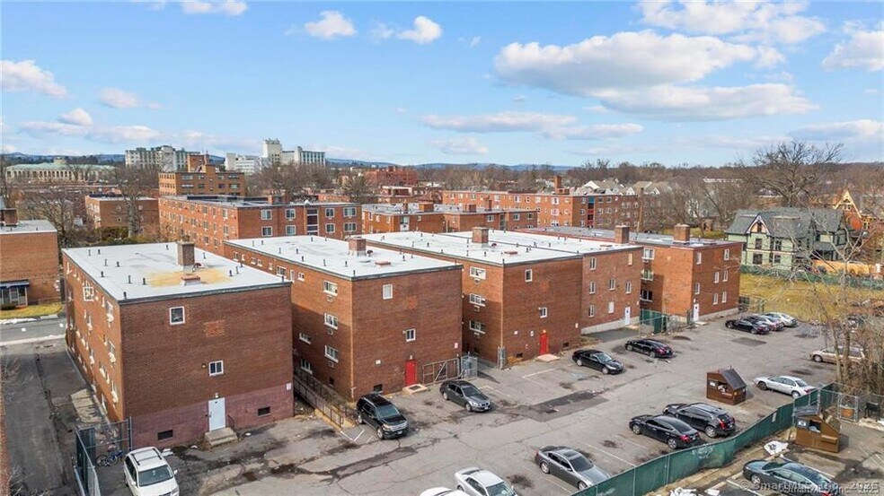 More Photos Of 36 Huntington St, Hartford Apartments For Sale