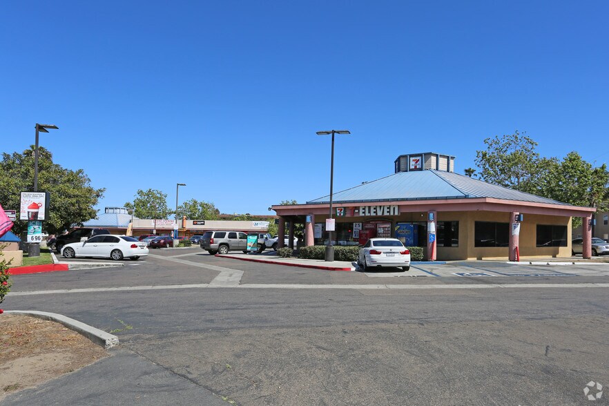 Primary Photo Of 3175-3185 Midway Dr, San Diego Storefront For Lease