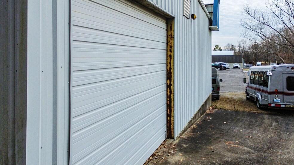 More Photos Of 3530 Park Plaza Rd, Paducah Warehouse For Sale