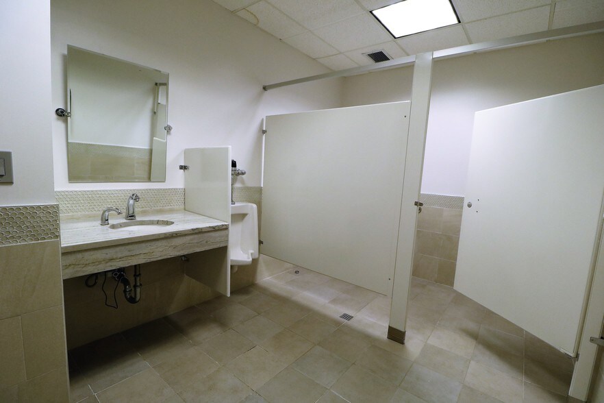 More Photos Of 620 State Rt 3 W, Clifton Medical For Sale