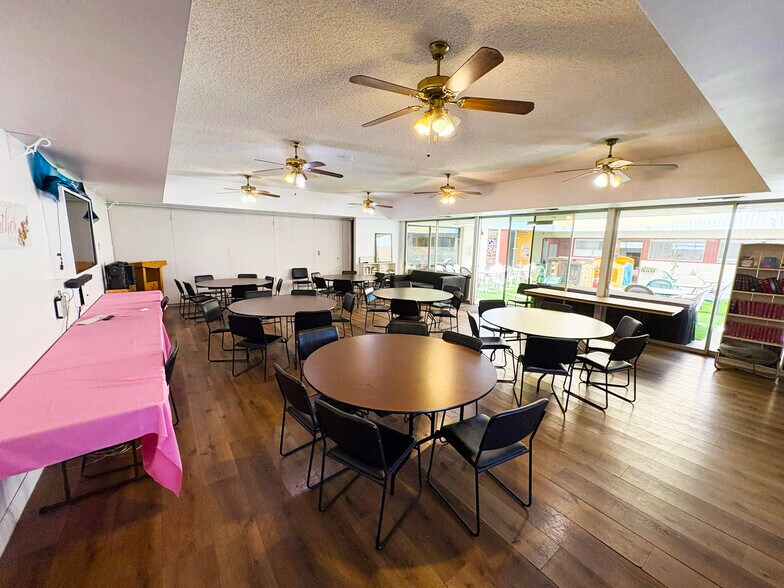More Photos Of 1316 Lyndon St, South Pasadena Religious Facility For Lease